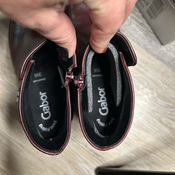 Gabor burgundy leather boot with heal. Size 3 1/2 UK which is a 6 US - Picture 5 of 7